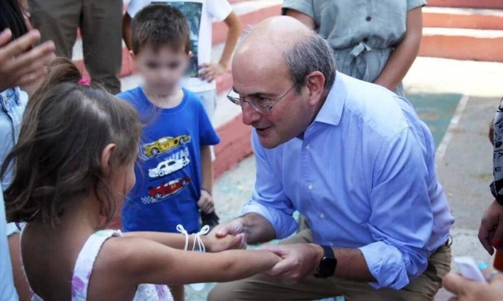 Χατζηδάκης: 100.000 παιδιά σε κατασκηνώσεις με πόρους του υπ. Εργασίας